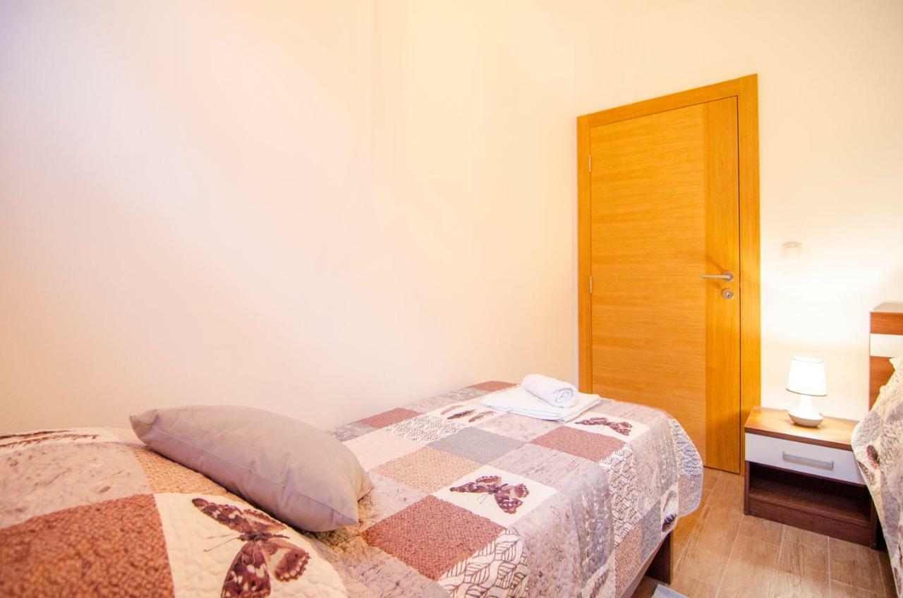 Apartments Sara 4 โบล ภายนอก รูปภาพ