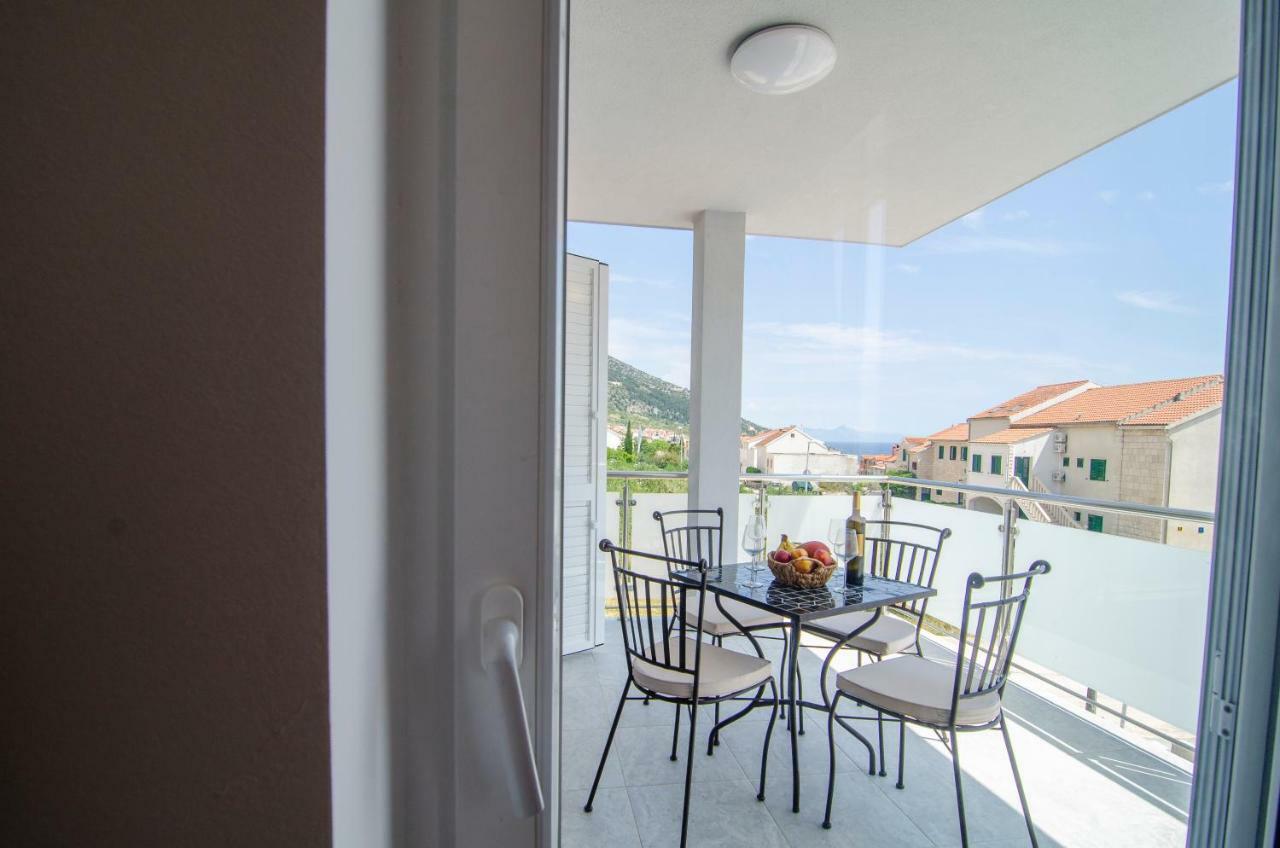 Apartments Sara 4 โบล ภายนอก รูปภาพ