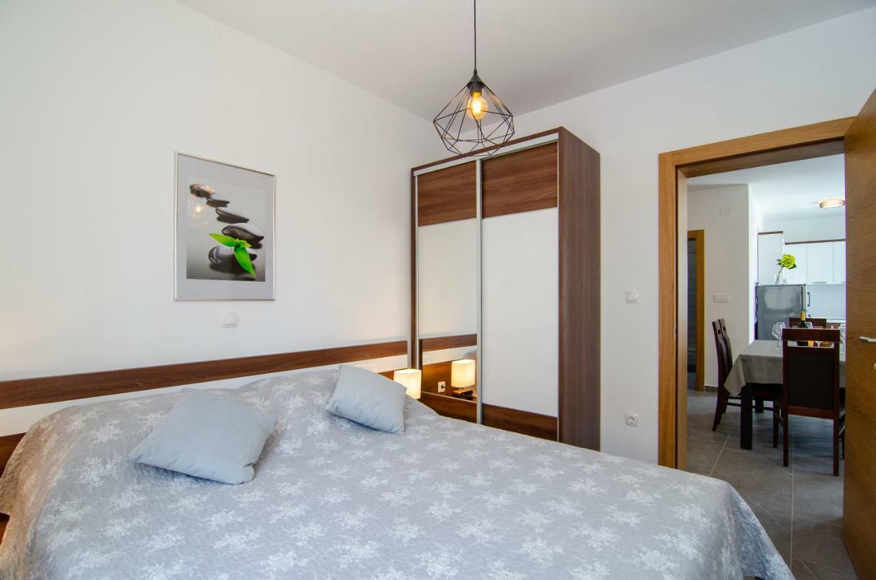 Apartments Sara 4 โบล ภายนอก รูปภาพ