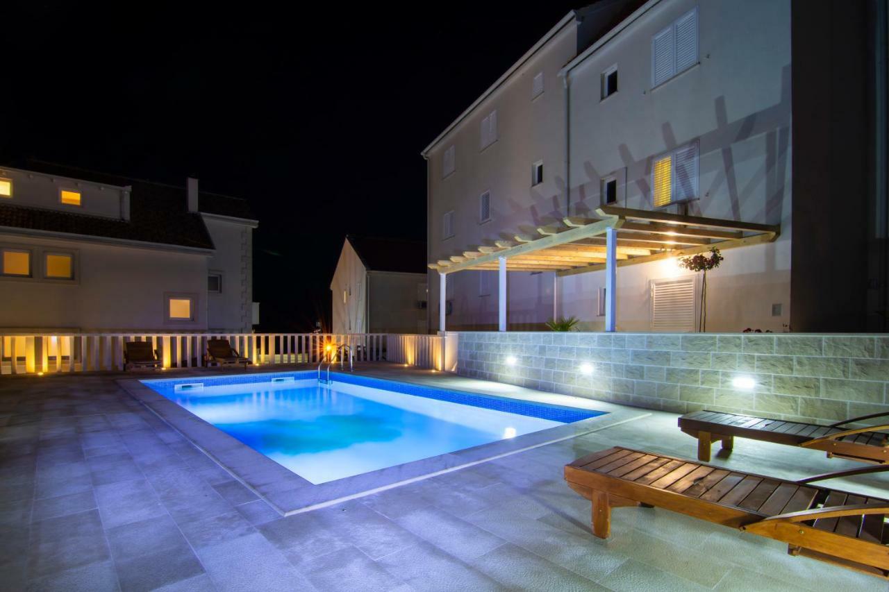 Apartments Sara 4 โบล ภายนอก รูปภาพ