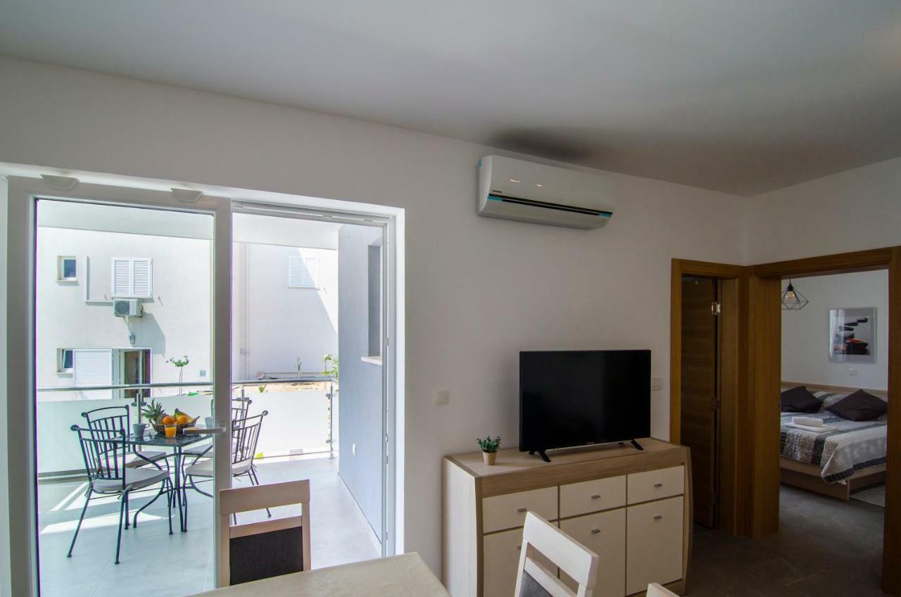 Apartments Sara 4 โบล ภายนอก รูปภาพ