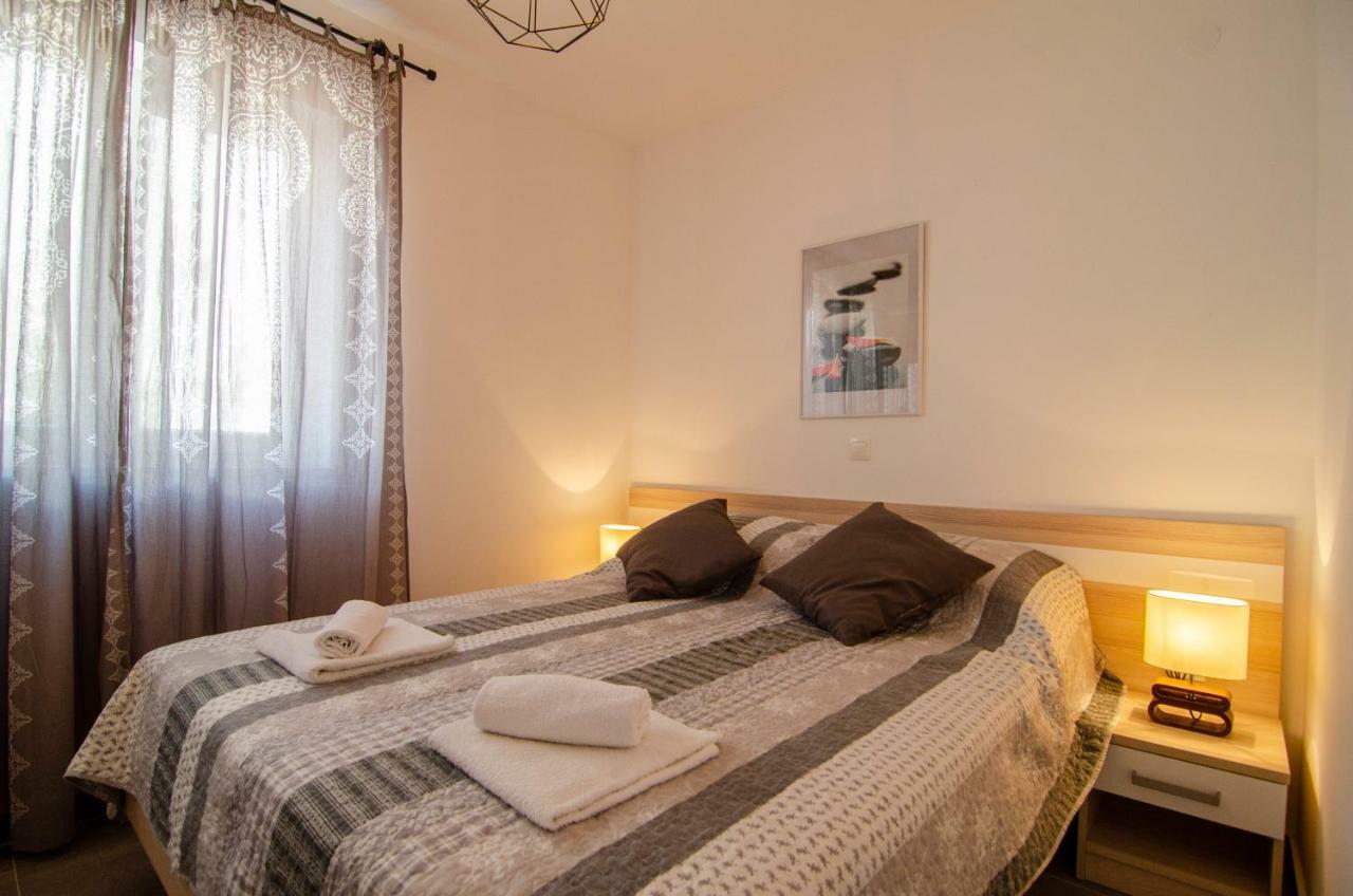 Apartments Sara 4 โบล ภายนอก รูปภาพ