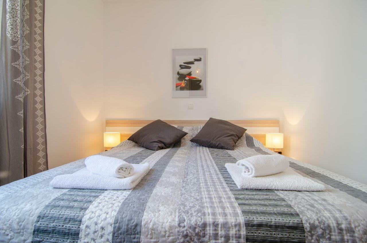 Apartments Sara 4 โบล ภายนอก รูปภาพ