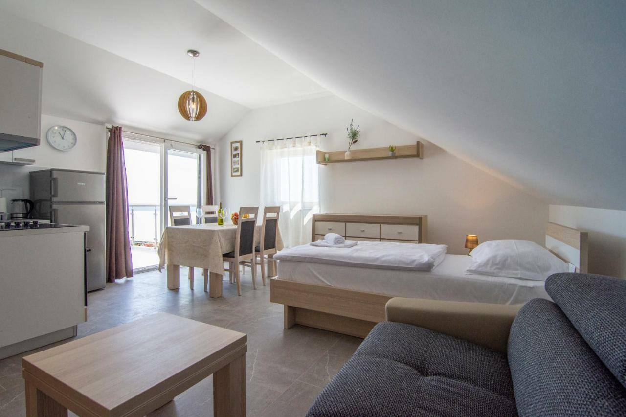 Apartments Sara 4 โบล ภายนอก รูปภาพ